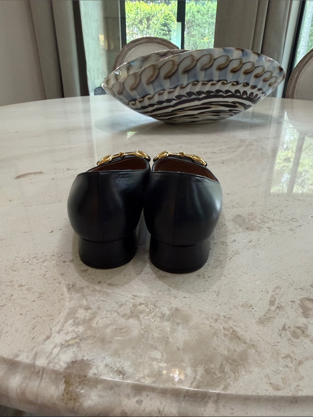 Gucci Black Leather Pumps with Gold Horsebit - Picture 3 of 4